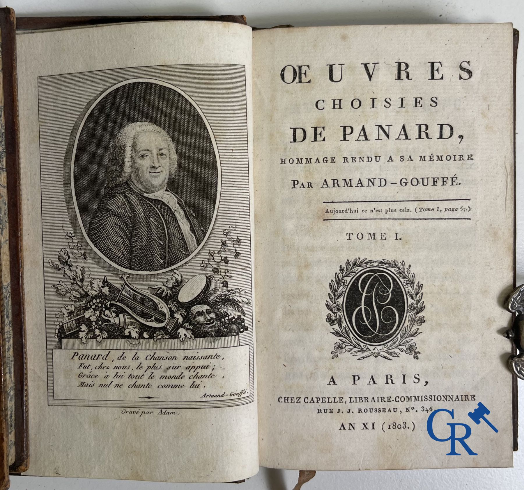 Livres anciens: Lot de livres décoratifs avec des thèmes variés. 17-18ème siècle.