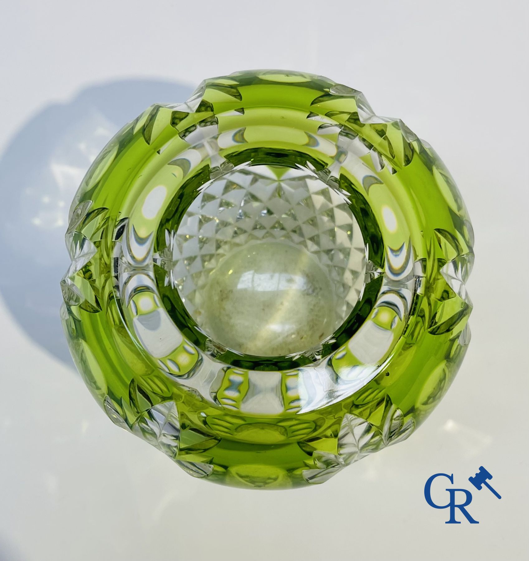 Verrerie: 4 vases en cristal Val Saint Lambert.