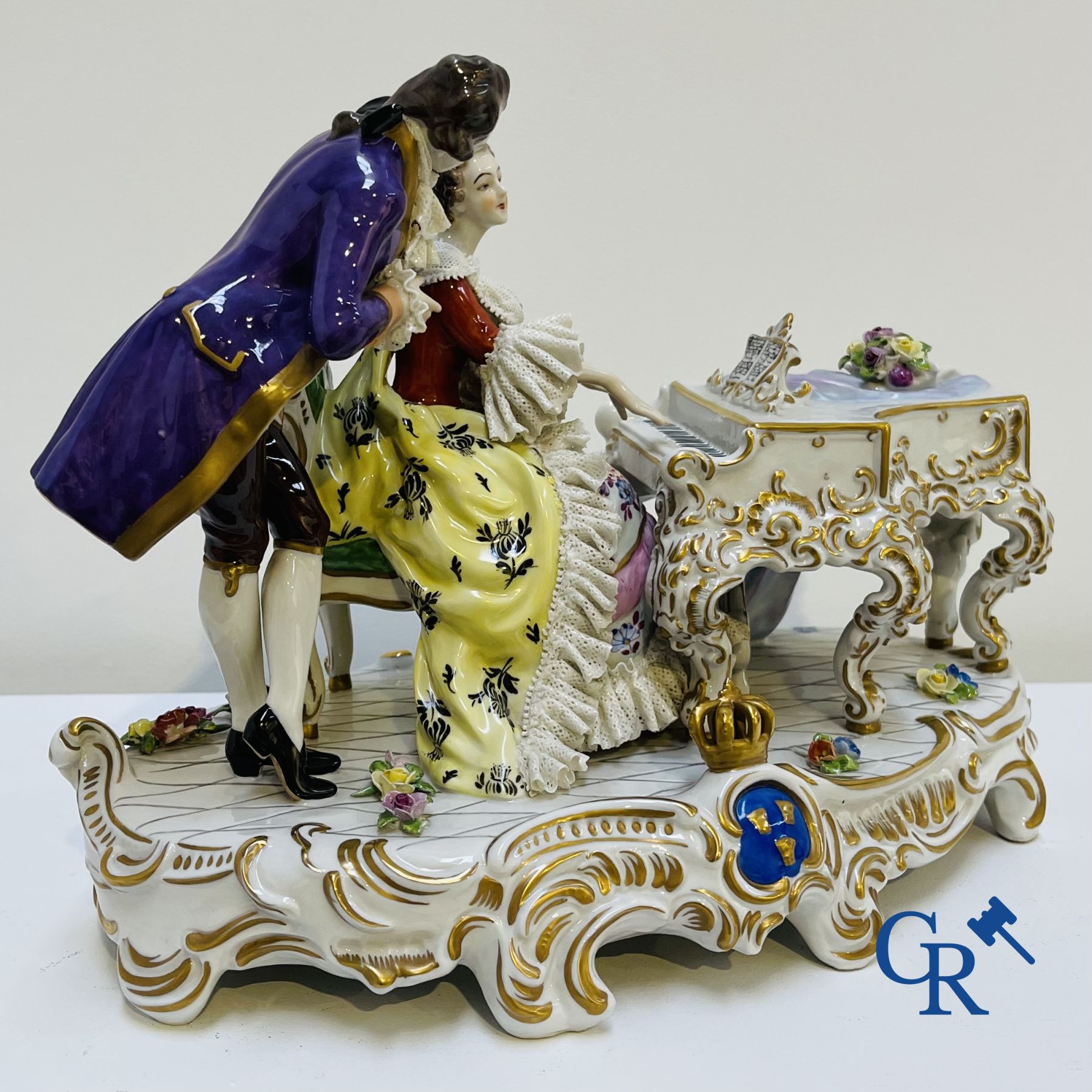 Porcelaine: Volkstedt Rudolstadt: "La leçon de piano"