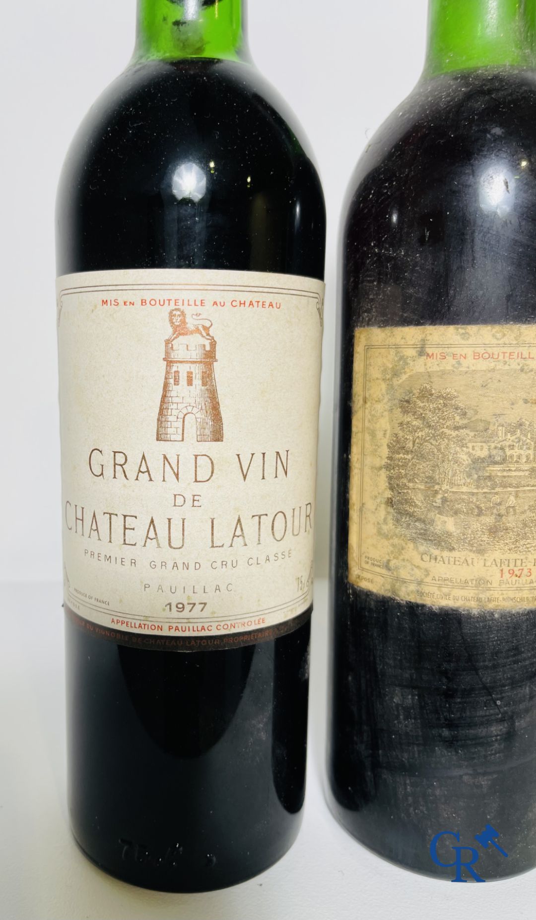 Vins. Bordeaux. Château Latour 1977 et Château Lafite Rothschild 1973.
