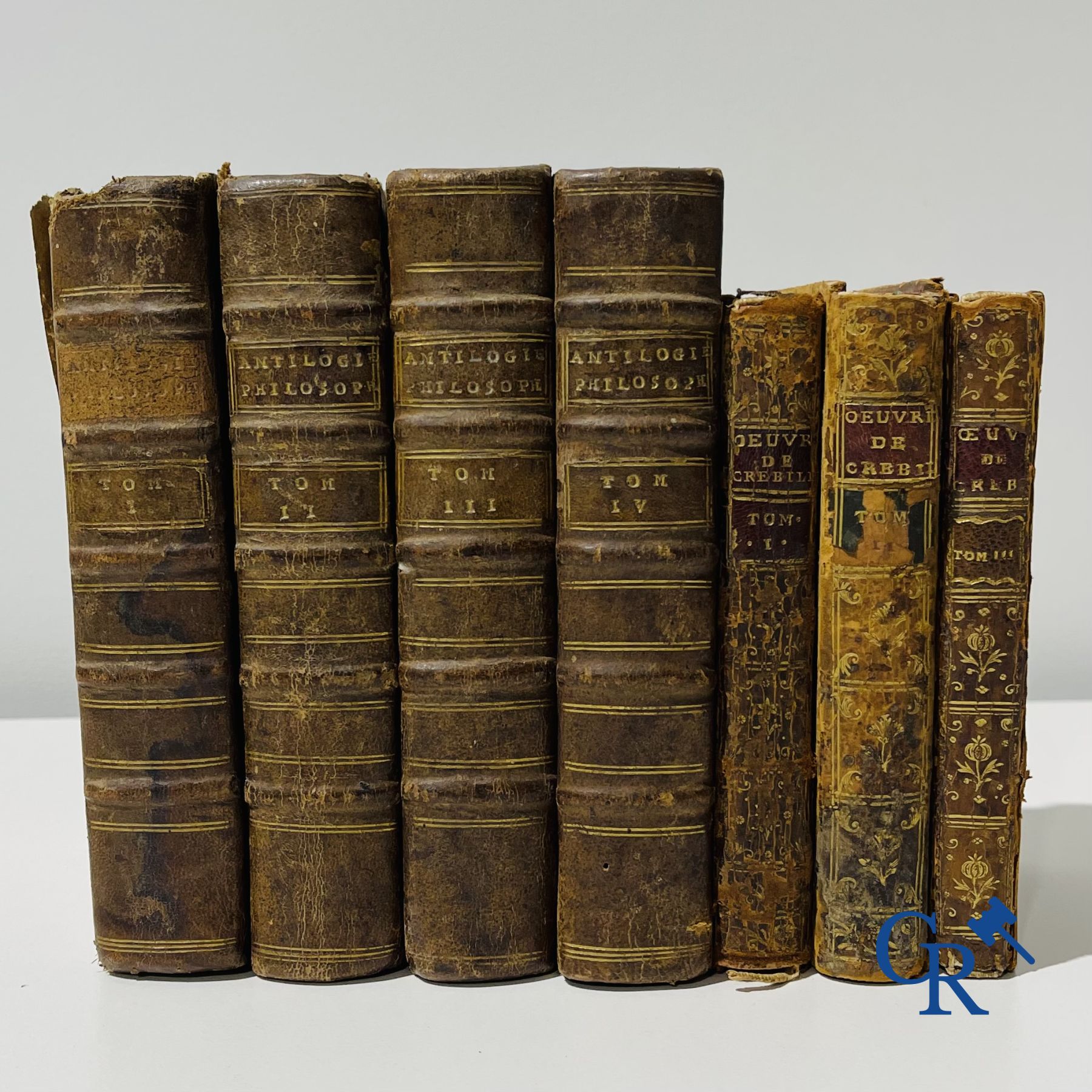 Livres anciens : Abbé de Fontenay (4 volumes) 1774 et Les œuvres de monsieur de Crébillon (3 volumes) 1754.
