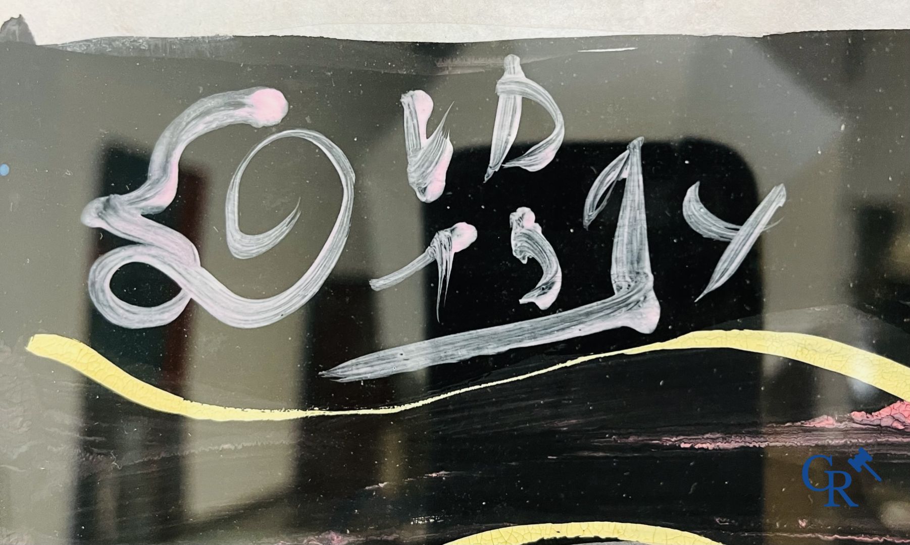 Dimitri Van Coillie: 2 œuvres modernes, huile sur papier et un tirage sur soie signé illisible.