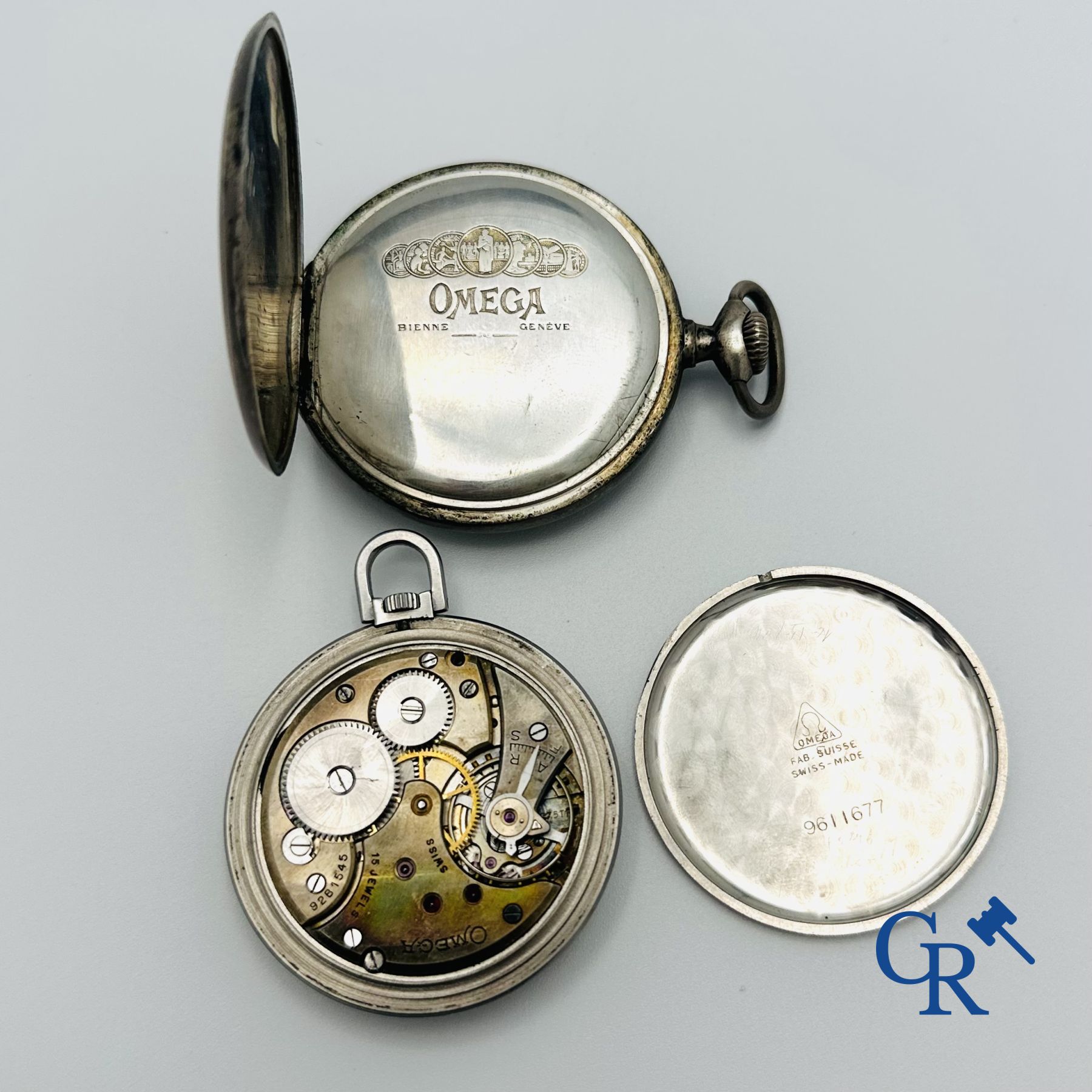 Montres: Oméga Genève: Un lot comprenant 2 montres gousset.