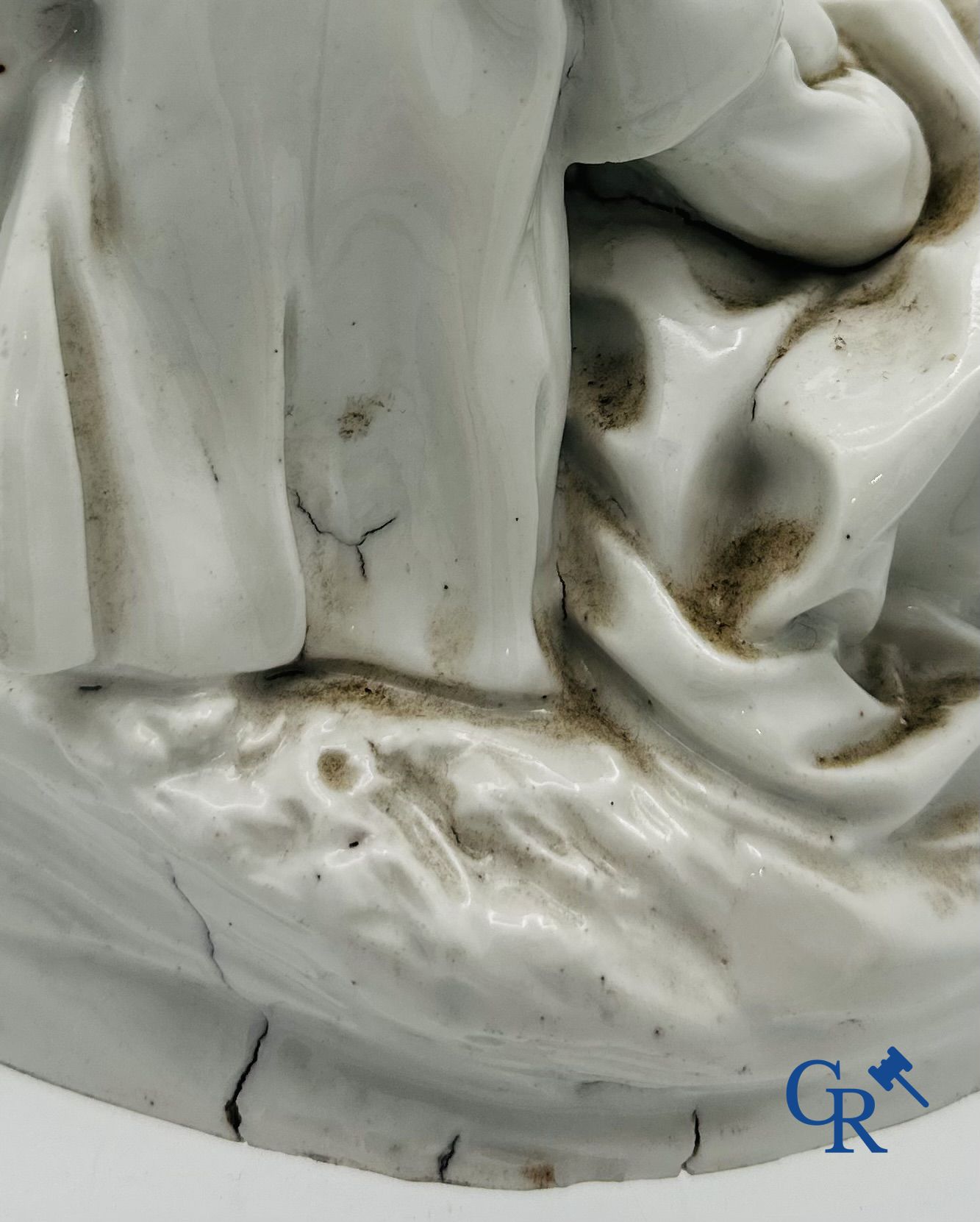 Meissen, 18th century. Group in fine porcelain depicting a couple in love.