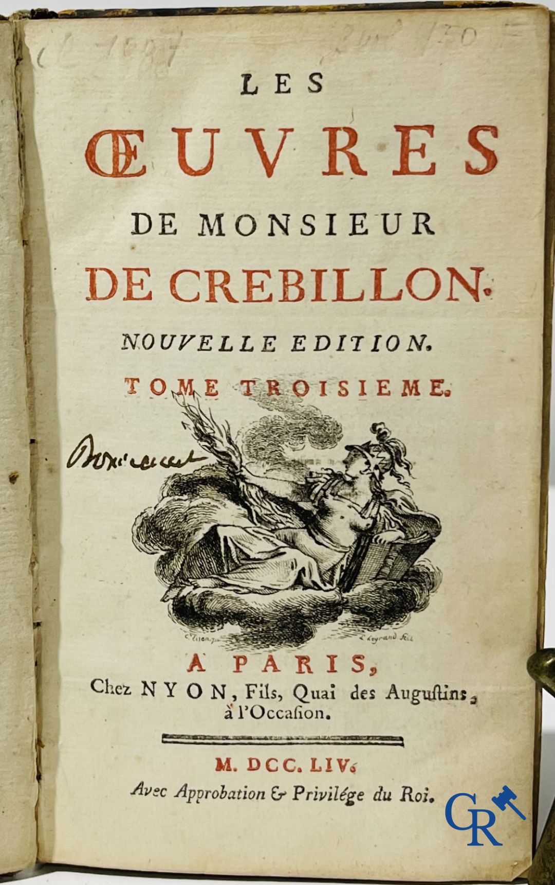 Livres anciens : Abbé de Fontenay (4 volumes) 1774 et Les œuvres de monsieur de Crébillon (3 volumes) 1754.