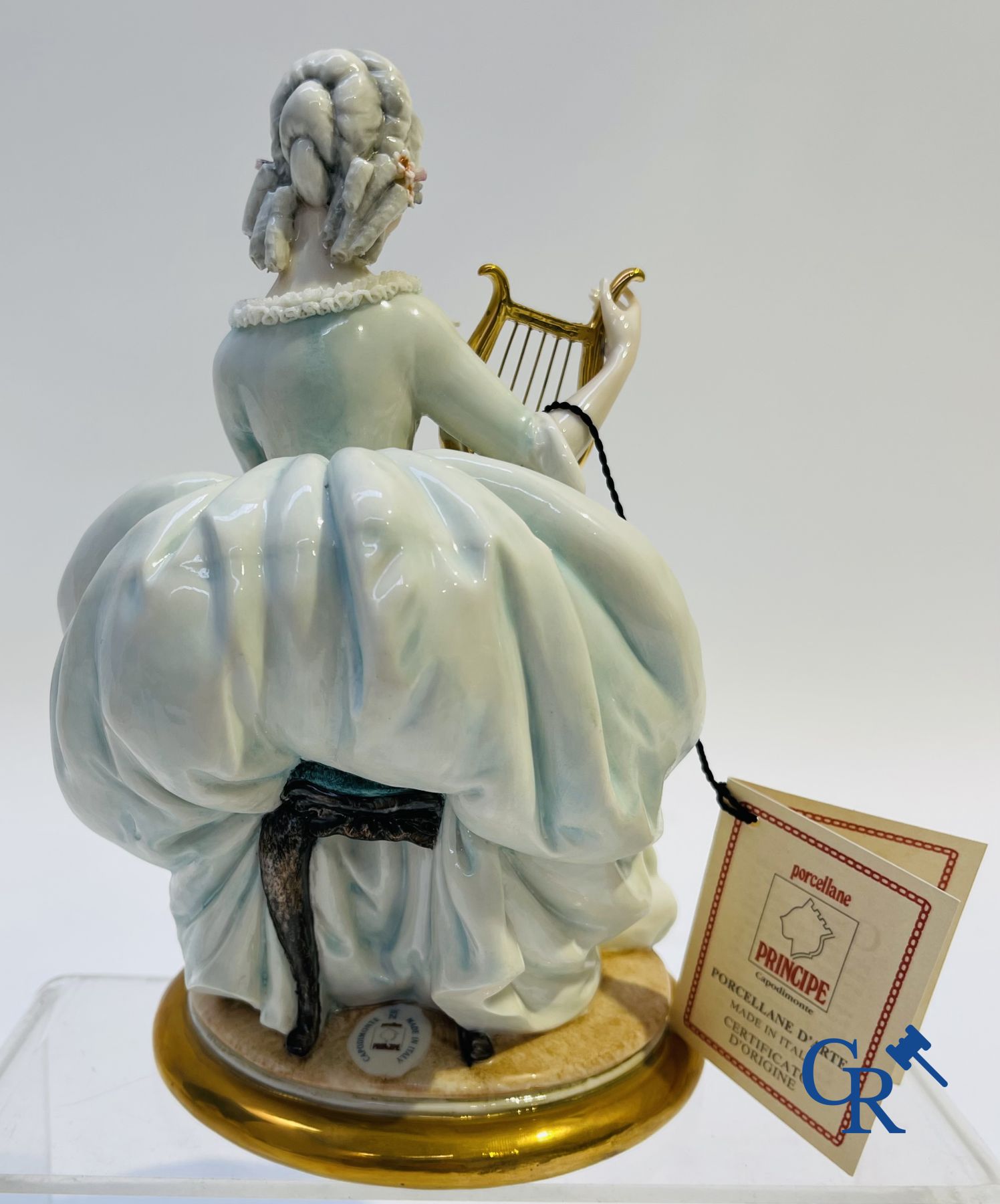 Porcelain: Capodimonte: 3 groups in Italian porcelain with lace.