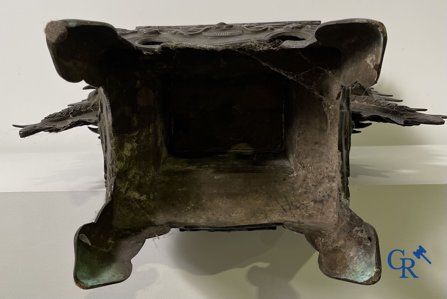 Asian Art: An imposing Chinese bronze jardiniere.