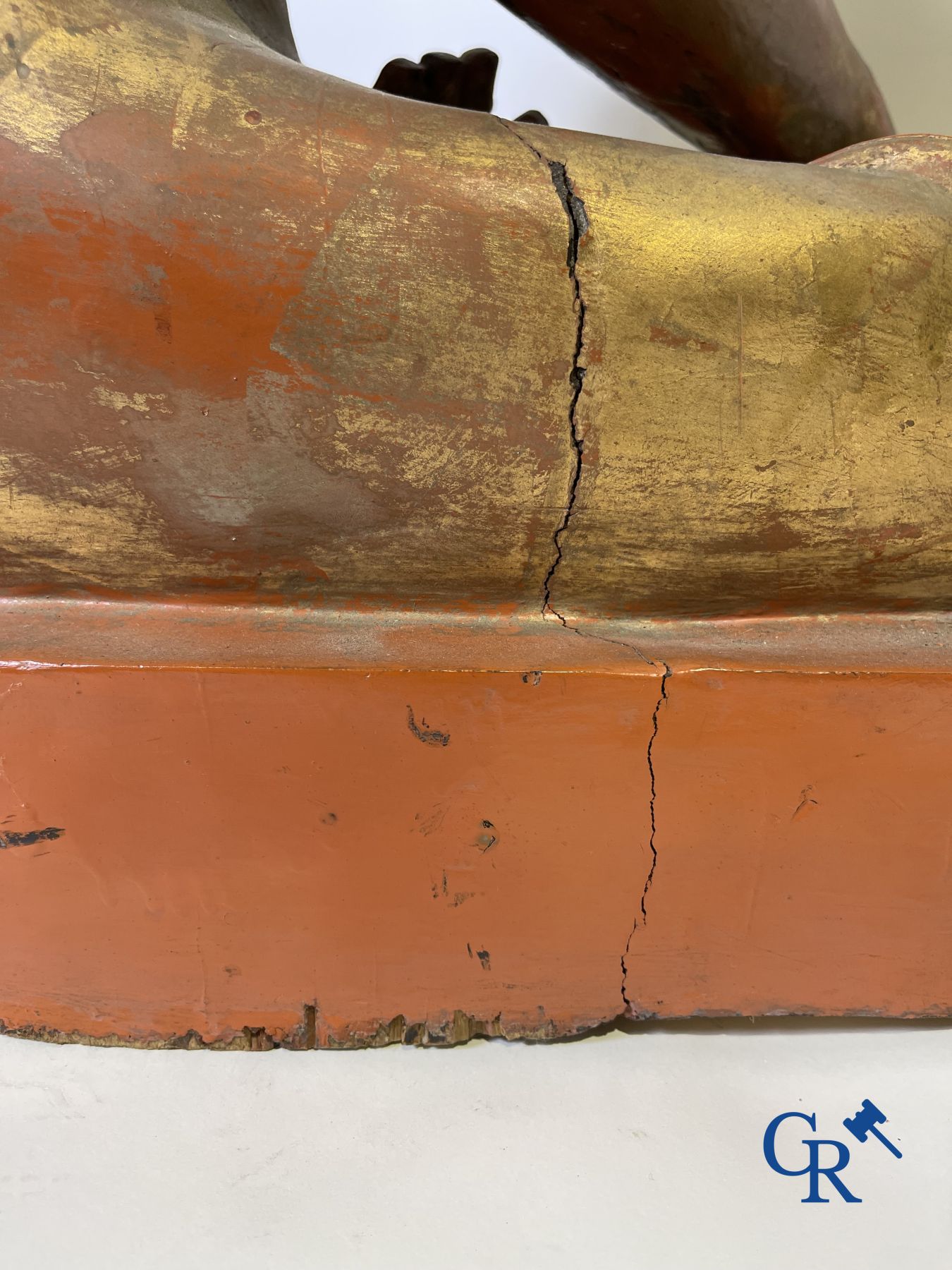 Imposante Bouddha en bois laqué. Birmanie, 19ème siècle.