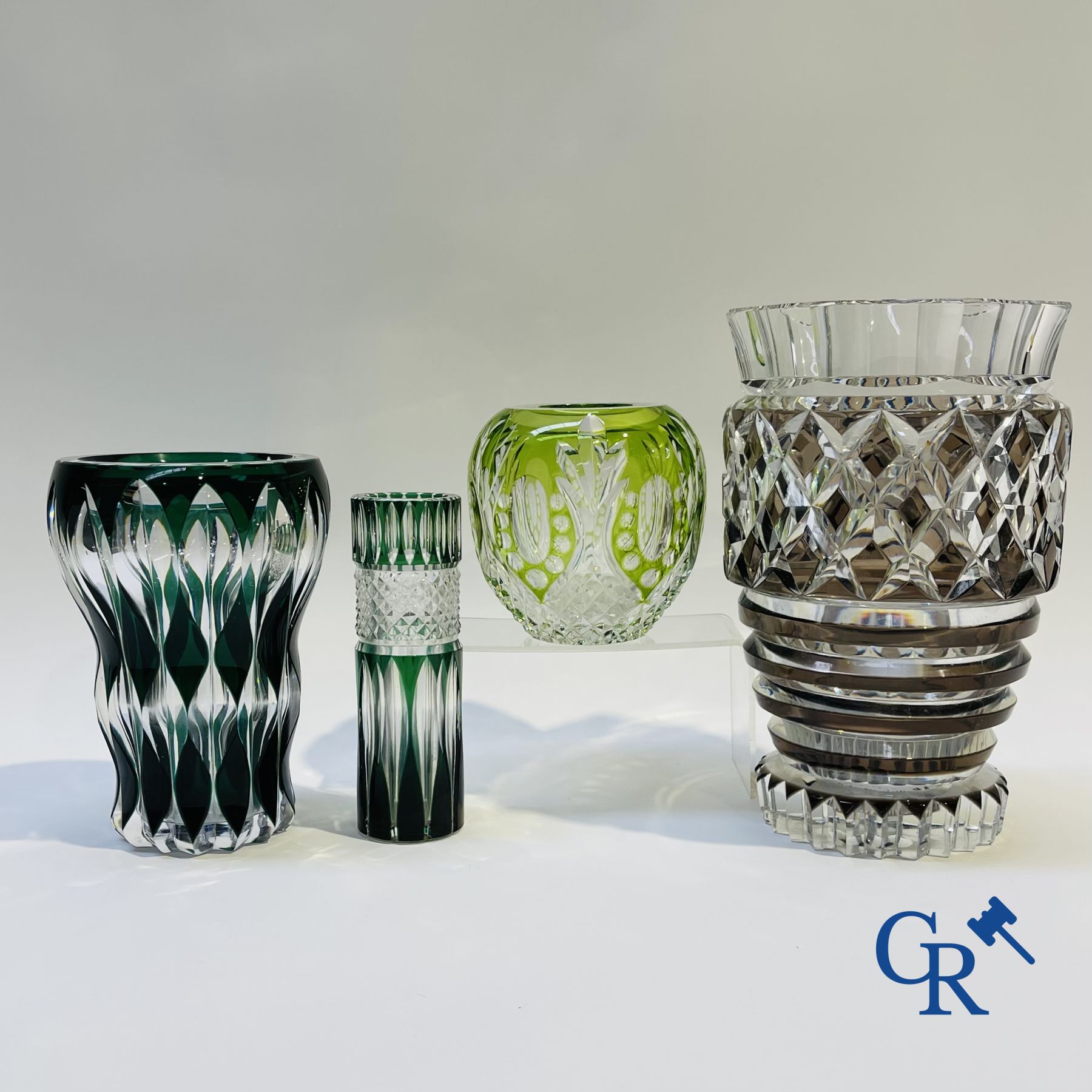 Verrerie: 4 vases en cristal Val Saint Lambert.