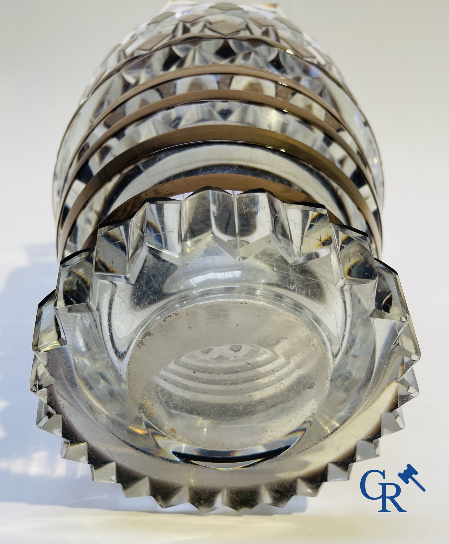 Verrerie: 4 vases en cristal Val Saint Lambert.