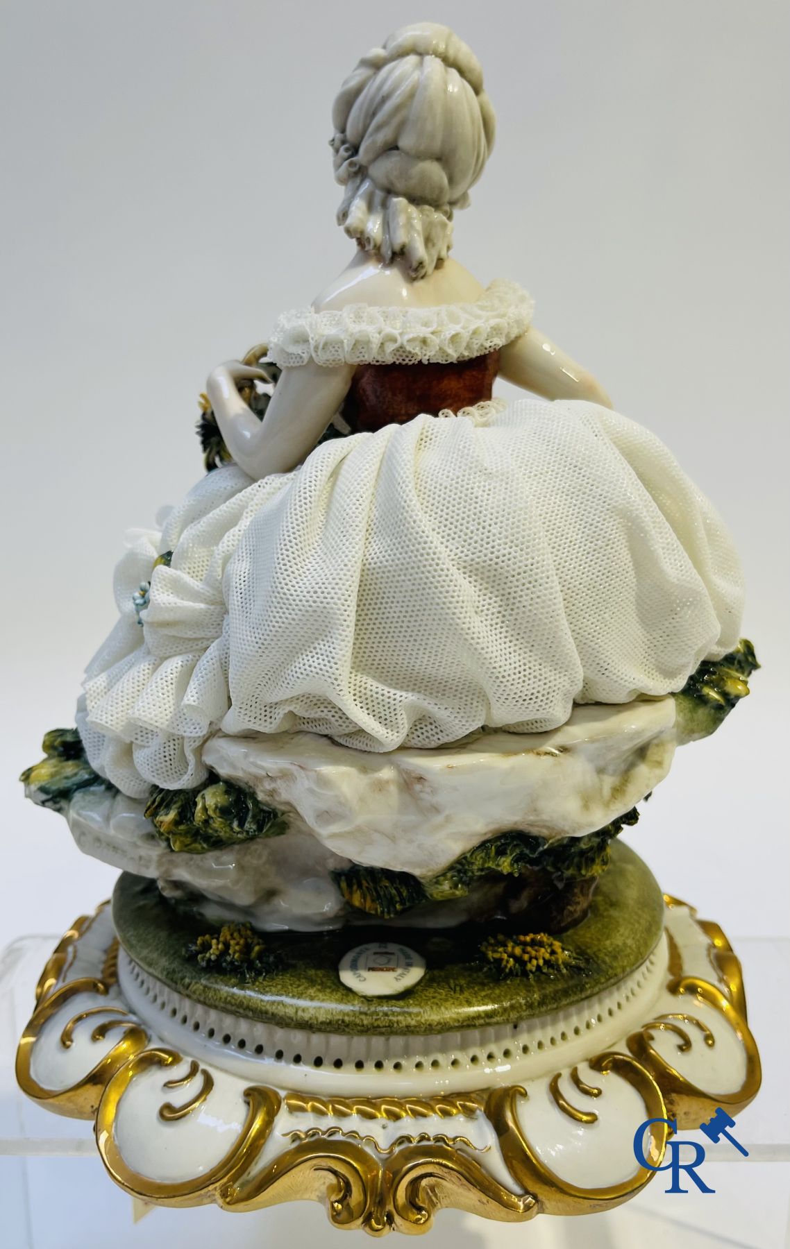 Porcelain: Capodimonte: 3 groups in Italian porcelain with lace.