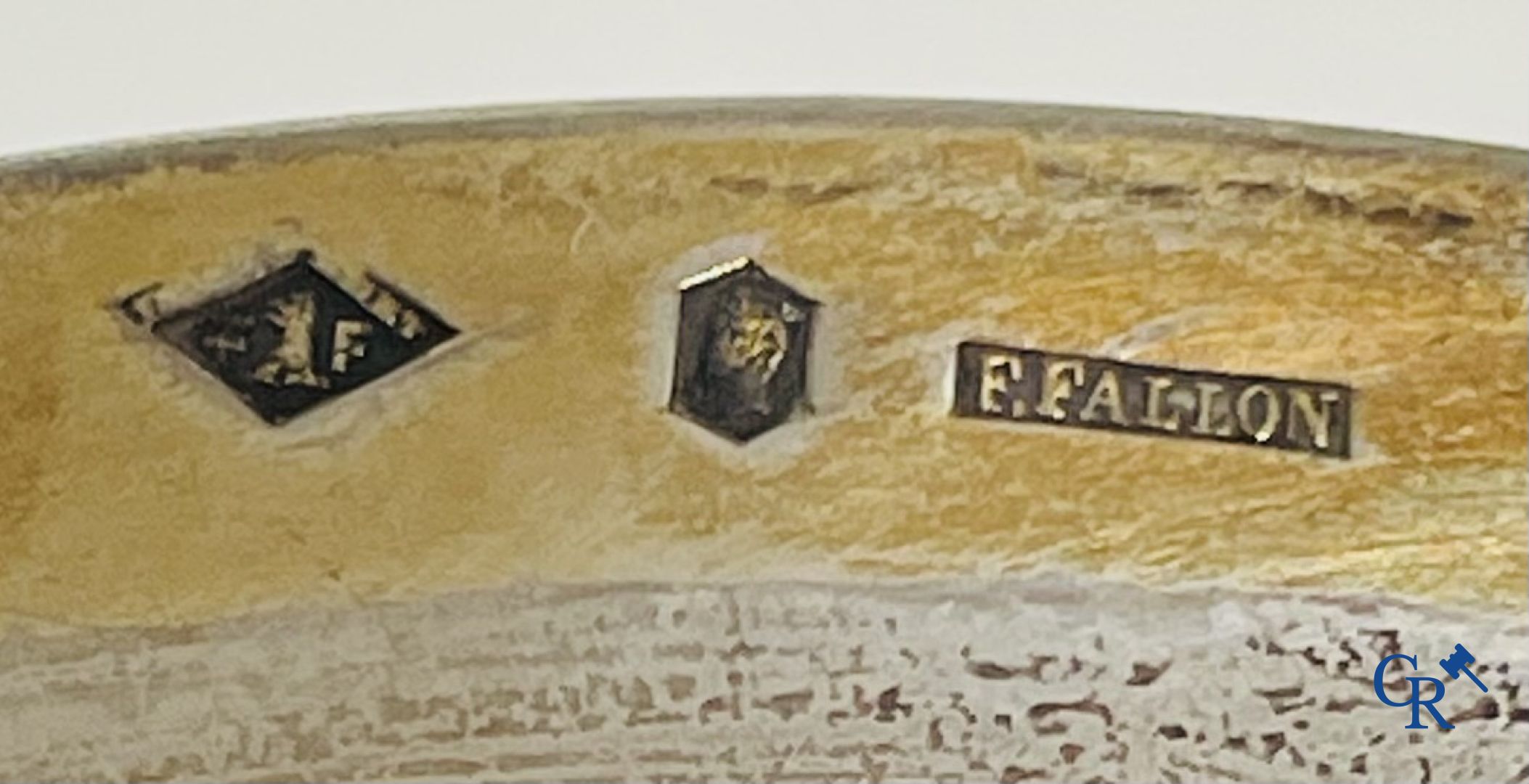 A lot of 9 pieces of various religious objects in silver. 18th-19th century