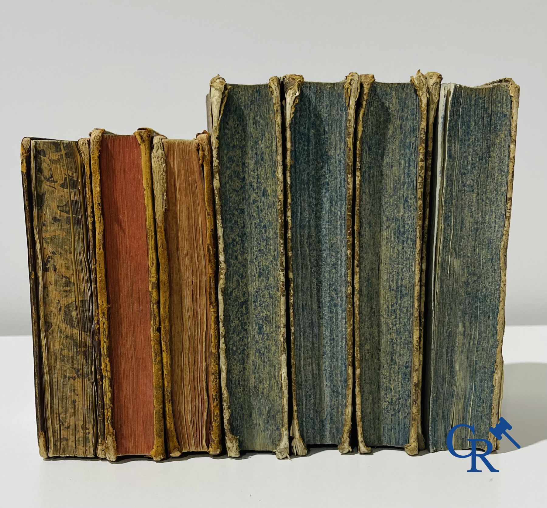 Livres anciens : Abbé de Fontenay (4 volumes) 1774 et Les œuvres de monsieur de Crébillon (3 volumes) 1754.