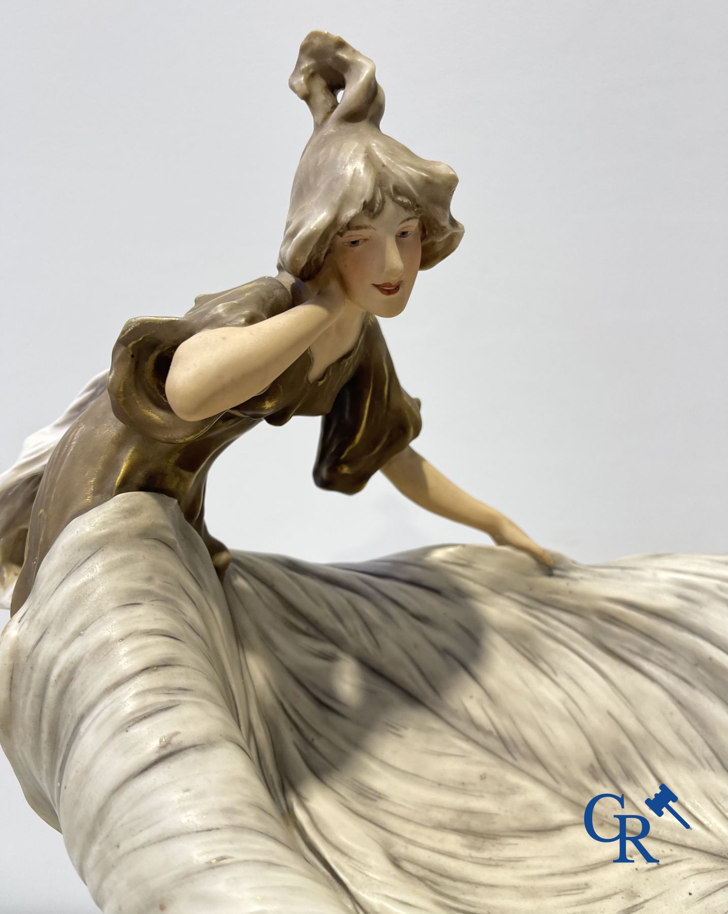 Royal Dux: Grand milieu de table Art Nouveau.