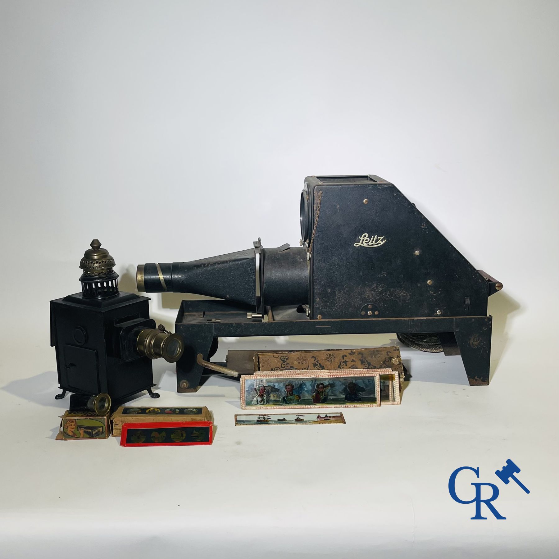 Ernst Leitz Wetzlar Episkop projector et une Lanterne Magique. 