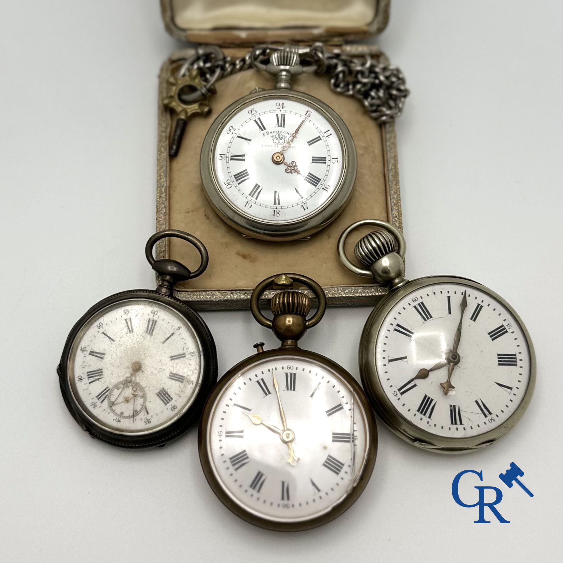 Montres: Lot de 4 montres de poche anciennes.