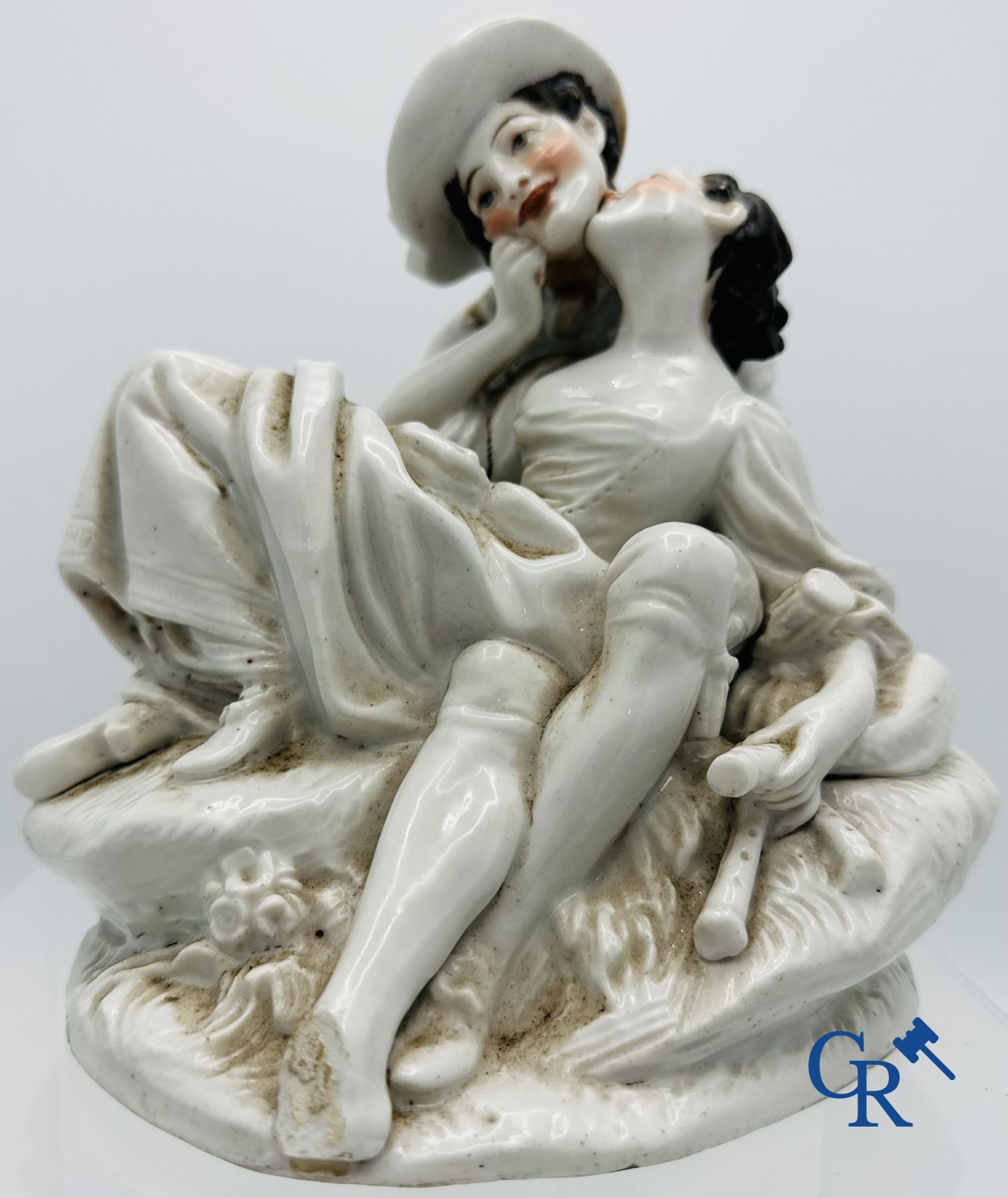 Meissen, 18th century. Group in fine porcelain depicting a couple in love.