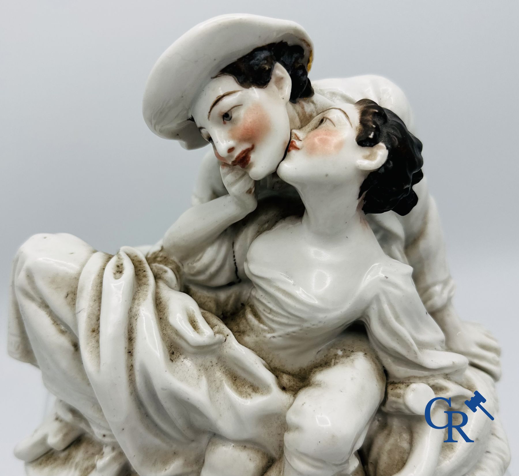 Meissen, 18th century. Group in fine porcelain depicting a couple in love.