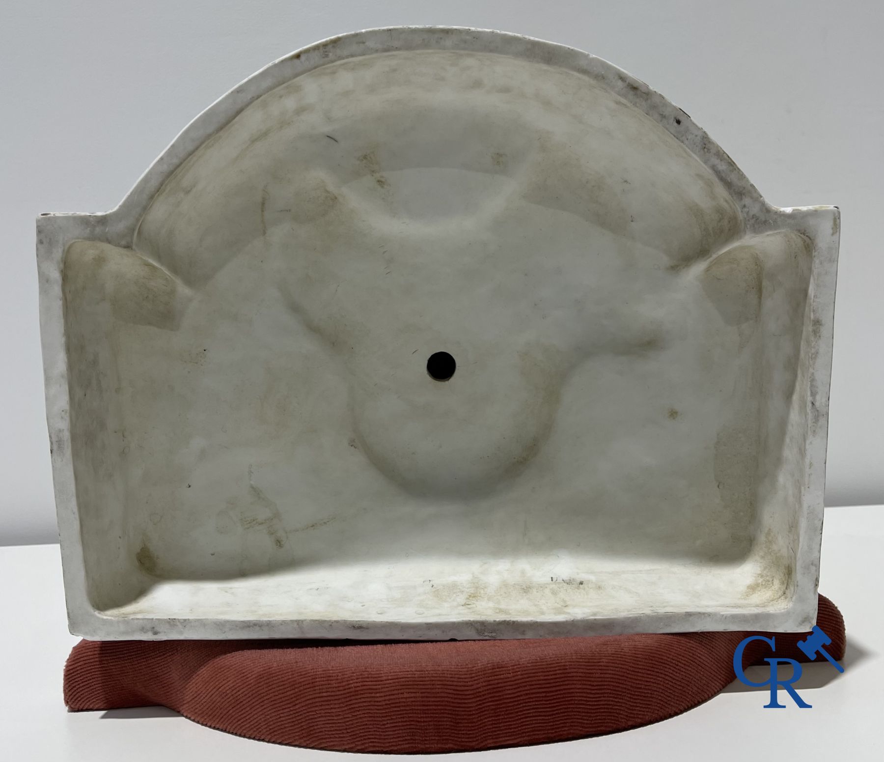 Edouard Lantéri  (1848-1917)  "Duo" Imposing statue in white biscuit in Neoclassical style on a matching pedestal.